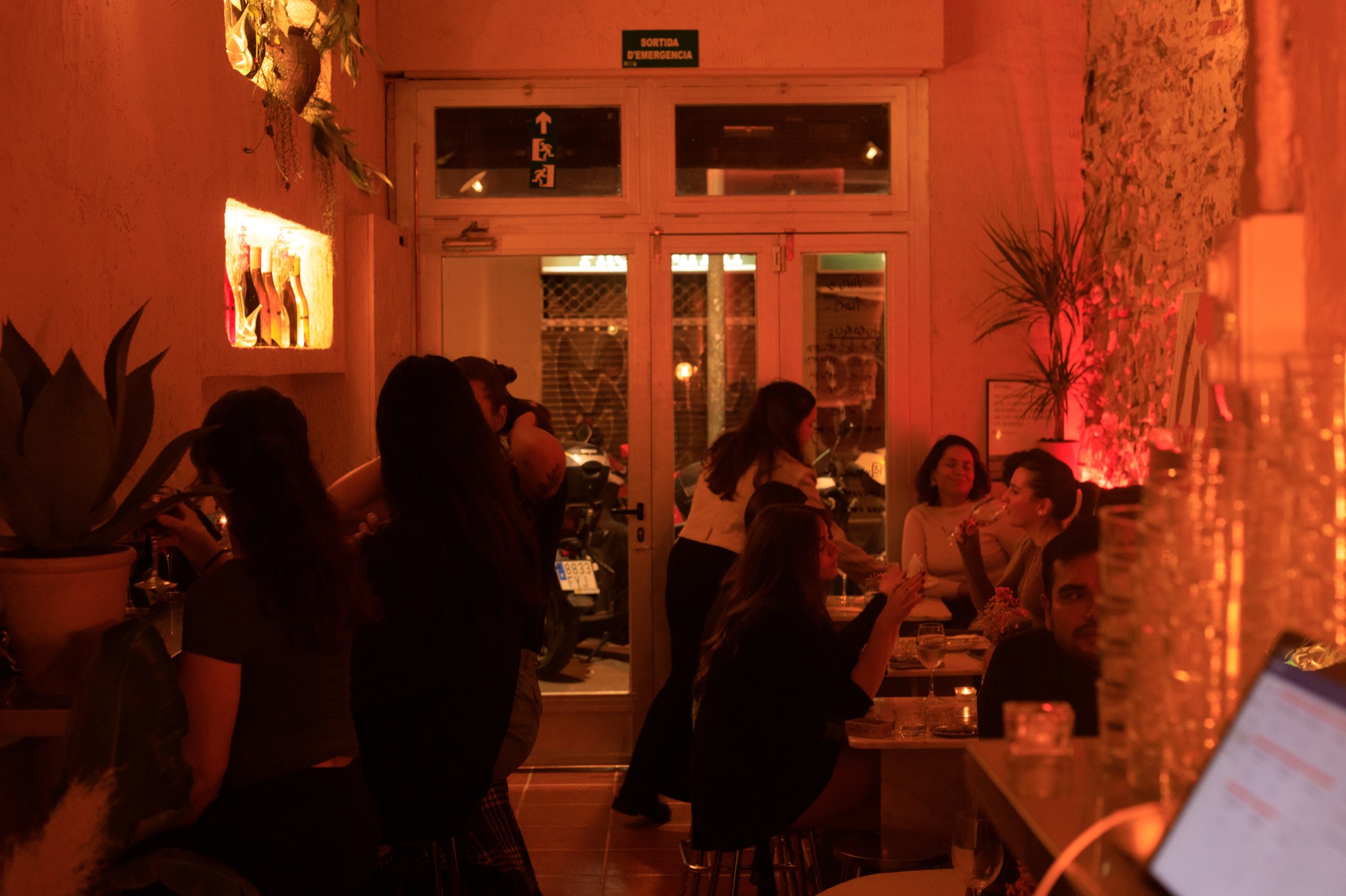 VIBEYARD Barcelona atmosphere